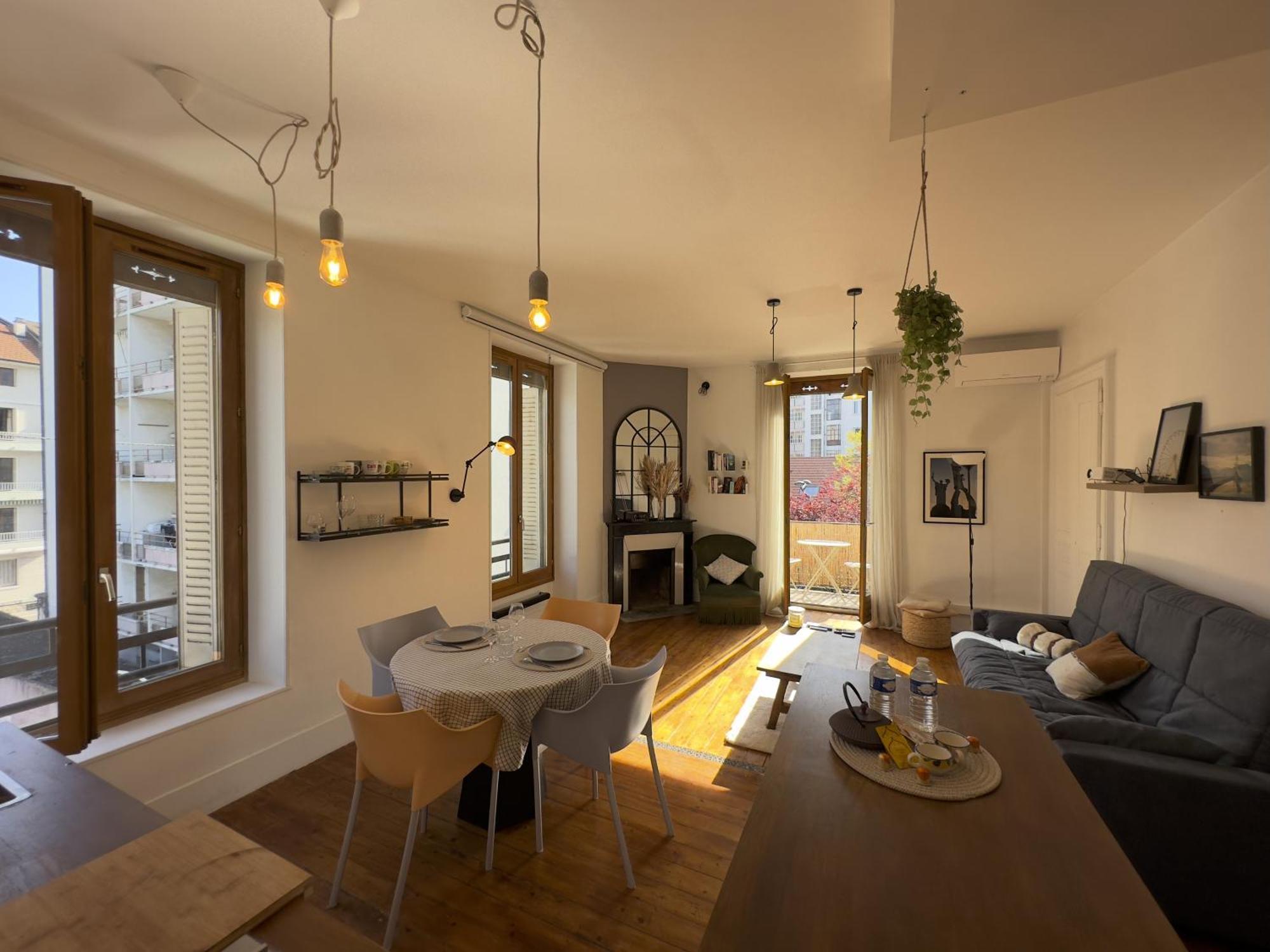Duplex Loft - Central & Home Cinema آنسي المظهر الخارجي الصورة